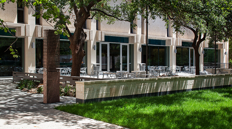 UNIVERSITY OF TEXAS JACKSON SCHOOL OF GEOSCIENCES COURTYARD